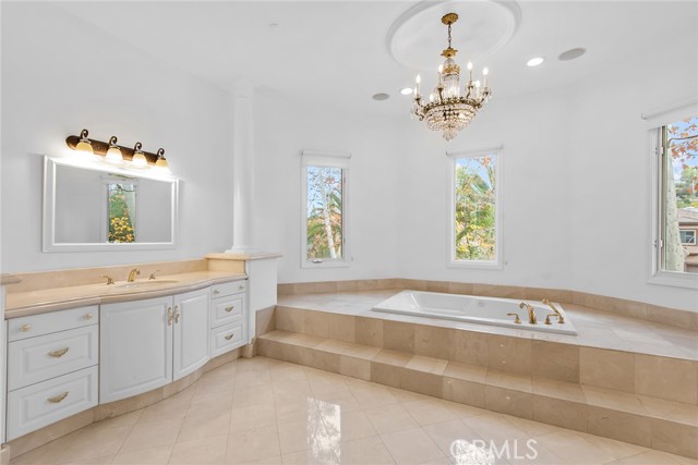 Detail Gallery Image 23 of 46 For 4261 Temma Ct, Calabasas,  CA 91302 - 8 Beds | 8/1 Baths