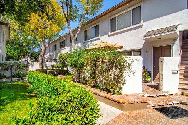 Image 2 for 18555 Collins St #C14, Tarzana, CA 91356