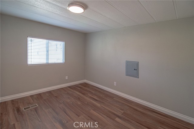 Detail Gallery Image 5 of 9 For 45131 28th St #7,  Lancaster,  CA 93535 - 1 Beds | 1 Baths