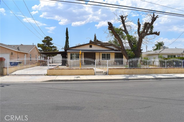 43329 6th Street E Lancaster, California ***POOL HOME***Subject property has been recently rehabbed, and ready for you, and your family to make it you home-sweet-home. This single-story home offers, NEW carpet, NEW laminate wood flooring, NEW interior paint, NEW exterior paint, a rehabbed kitchen with NEW kitchen appliances, and of course, a NEW roof. This cute starter home also offers a huge backyard for entertainment.