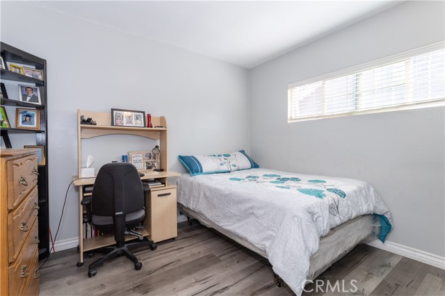22057 Cohasset Street photo 7