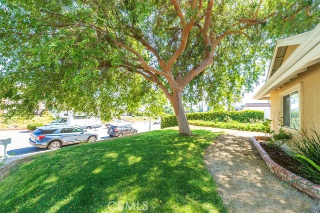 17015 Jeanine Place photo 2