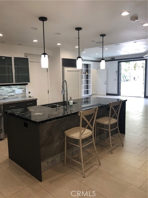 4077 Benedict Canyon Drive photo 6