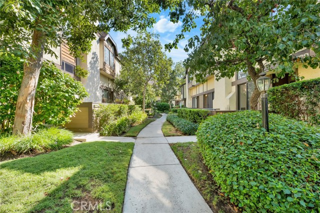 21217 Lassen Street, 2 photo 2