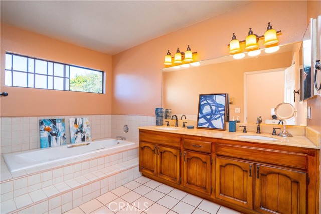 2302 Voorhees Avenue, Redondo Beach, California 90278, 3 Bedrooms Bedrooms, ,3 BathroomsBathrooms,Residential,Sold,Voorhees,SR22226468