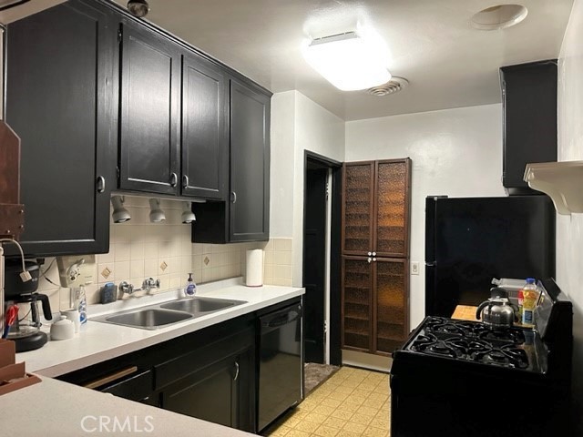 7508 Cleon Avenue photo 3
