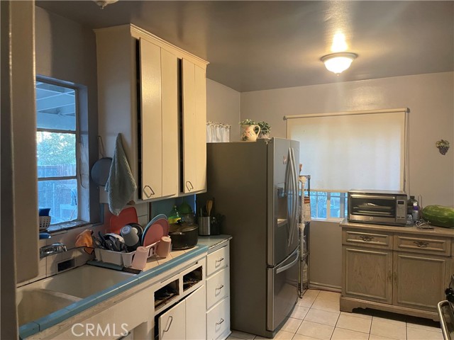 14823 Cohasset Street photo 8