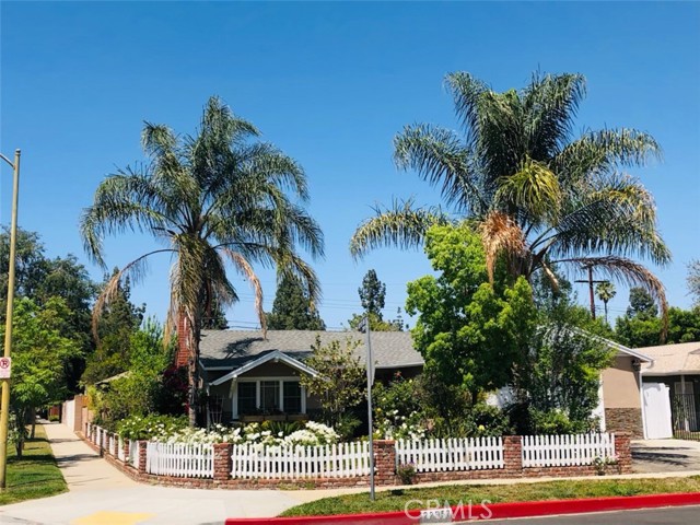 22957 Stagg Street West Hills, California Move-in ready 3 BDS/ 2 BTHS and bonus room (can be used as an office or playroom) with a little over 1500 livable sq.ft. in this well sought-after residential neighborhood of West Hills. This remodeled home sits on a corner lot, has 2-car attached garage, individual laundry room (washer and dryer included), and a stunning entertainer’s backyard with pool, spa, and built-in BBQ/fire pit. As you enter, there is a crisp white brick-lined gas starting fireplace, recessed lighting, and crown molding throughout the home. Next into the kitchen, the family’s chef will appreciate granite countertops, a kitchen island, stainless steel dishwasher and microwave, and dining area overlooking into the backyard. All bedrooms are well-sized and have plenty of closet space. The main bedroom has its own private bathroom. Close proximity to El Camino High School, Hale Middle School, and Pomelo Elementary School districts. One year lease. Pool and Gardener services are included. A Must-See Pool Home!!