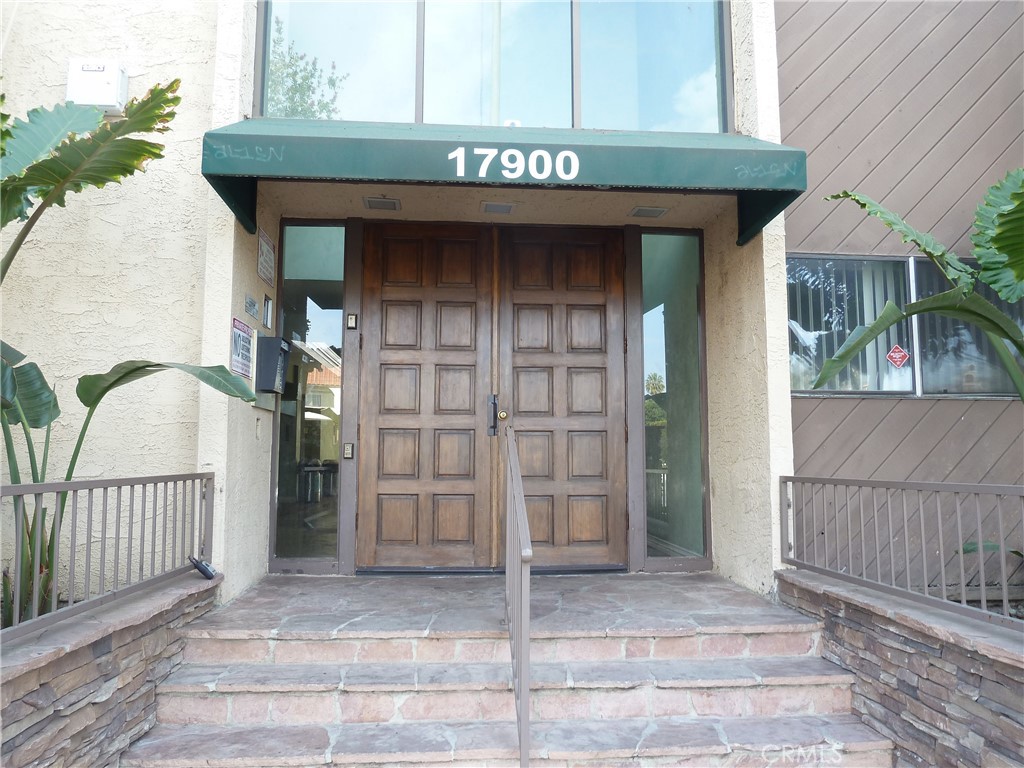 17900 Sherman Way 306, Reseda, CA 91335