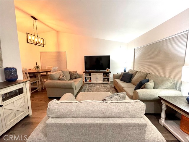 10100 Amigo Avenue photo 5