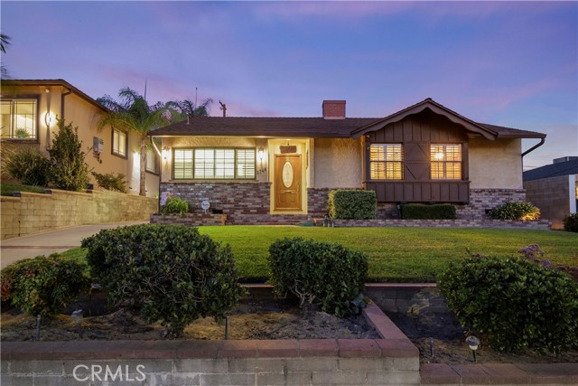 2746 North Brighton Street photo 2