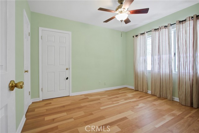 14700 Rinaldi Street photo 6