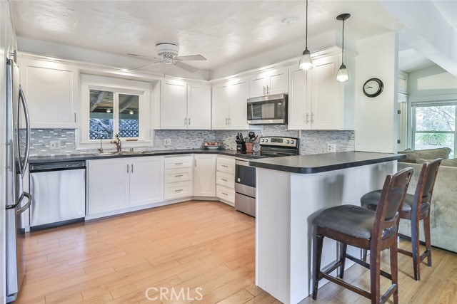 23777 Mulholland Highway, 86 photo 2