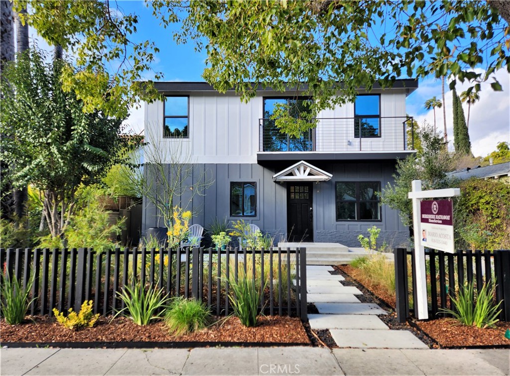 12213 Hillslope Street, Studio City, CA 91604