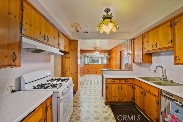 Image 3 for 5757 Newcastle Ave, Encino, CA 91316