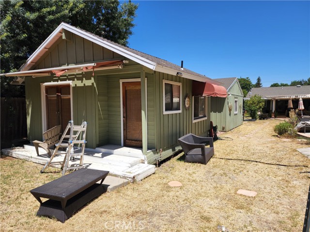 5833 Calvin Avenue photo 3
