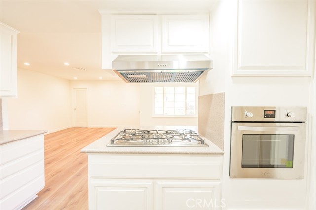 1431 Lodgewood Way photo 8