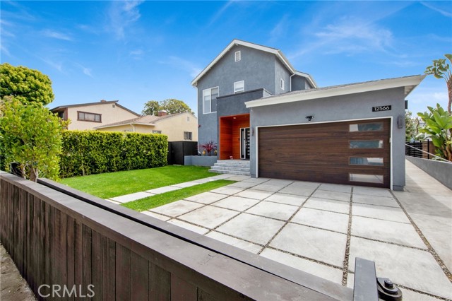 Detail Gallery Image 1 of 30 For 12566 Indianapolis St, Los Angeles,  CA 90066 - 3 Beds | 3/1 Baths