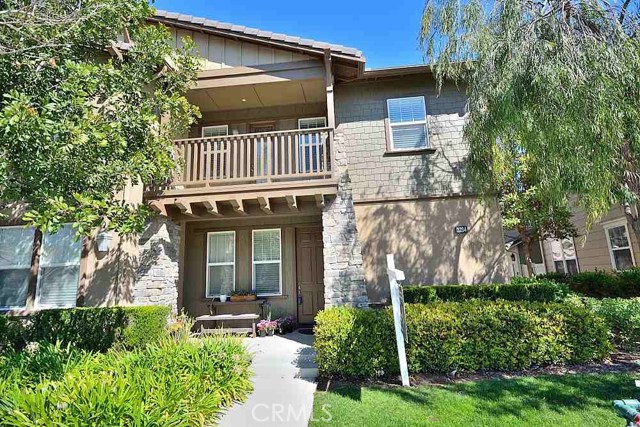 3234 London Lane Oxnard, California VA and FHA APPROVED!! Beautiful Meridian townhome in Riverpark. The front porch with beautiful mountain views leads to a formal/family room. Open gourmet kitchen with stainless steel appliances, refrigerator, gorgeous granite breakfast bar, & loads of cabinet space. The kitchen opens up to the dining room & spacious living room with a gas fireplace. There is a nice sized patio area that’s great for relaxing. Also, on the main floor is a half bath, large under stair storage, a soft water system plus an attached two-car garage. Upstairs features a private master bedroom with a huge spa tub, large walk-in shower, dual sinks & walk-in closet. The master suite also has a large private balcony. Two additional bedrooms, a full bath, and a laundry room can also be found on the 2nd level. Walking distance to the Collection which features Century 16, ANNEX, Whole Foods, Lazy Dog Cafe, Yardhouse, Starbucks and much much more. In Riverpark you’re not just buying a home, you’re buying a lifestyle.
