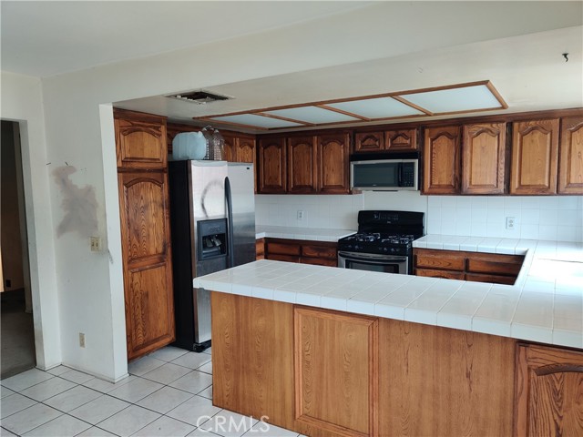 5727 Etiwanda Avenue, 3 photo 5