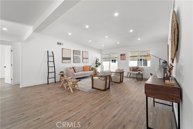 14847 Hubbard Street photo 4