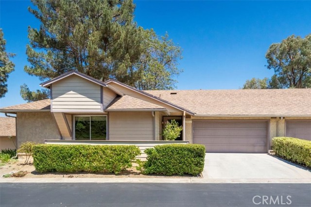 20012 Avenue Of The Oaks, Newhall, CA 91321