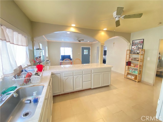 Image 3 for 925 W 59Th Dr, Los Angeles, CA 90044