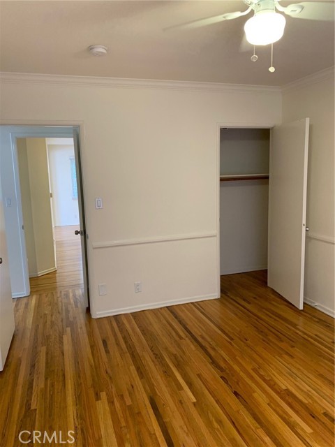 12825 Oxnard Street photo 5