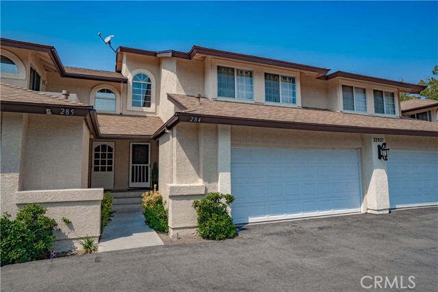 22937 Banyan Place 284 Saugus, California Welcome home to this nicely upgraded 3 bed 2.5 bath Mountain View Courtyard home is waiting for its new owners. As you walk in the front door you will notice the high ceilings a large living room that is open to the dining area which is complimented with a beautiful fireplace . The remodeled kitchen has quartz countertops, l white shaker cabinets and stainless steel appliances. Upstairs you will see a large master bedroom. Both bathrooms upstairs have been completely upgrades and are matching! The other 2 bedrooms are nicely sized as well. Laundry area is located in the 2 car attached garage. The HOA includes three community pools, spas, picnic area and a playground. Conveniently located to shopping and restaurants.