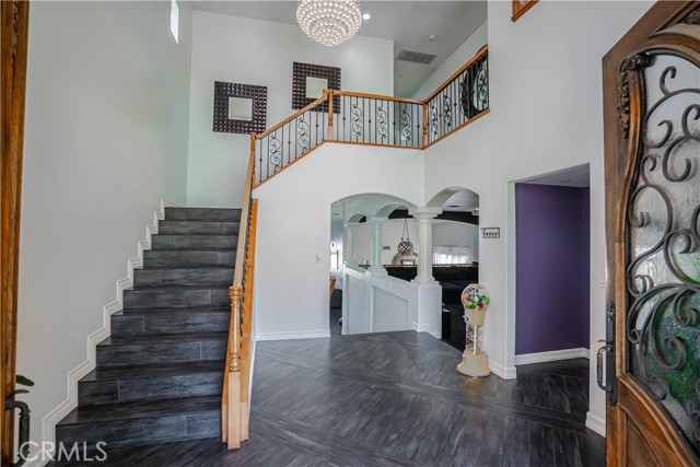 Stunning Entry with Cathedral Ceiling