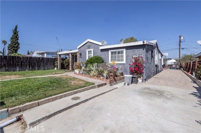 11141 Lull Street photo 3