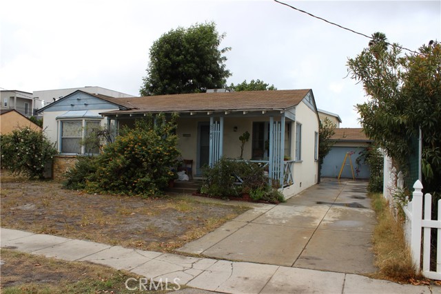 5749 Ensign Avenue photo 1