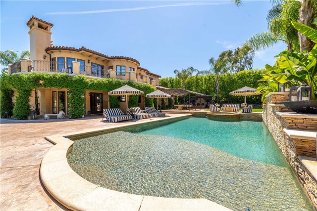 Photo of 19011 Ashurst Lane, Tarzana, CA 91356