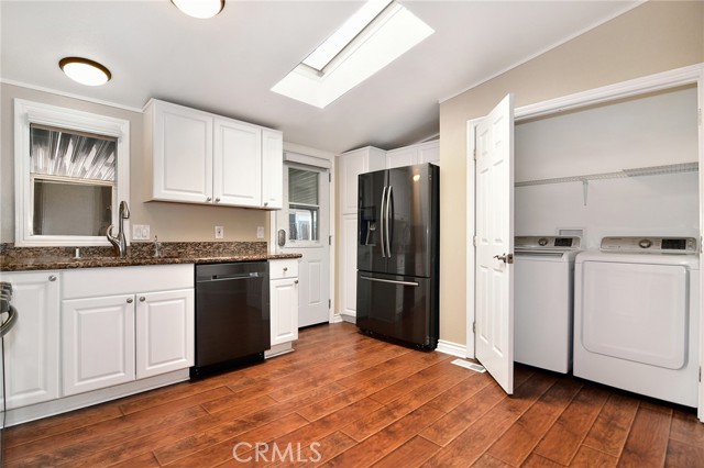 4201 Topanga Canyon Boulevard, 41 photo 7