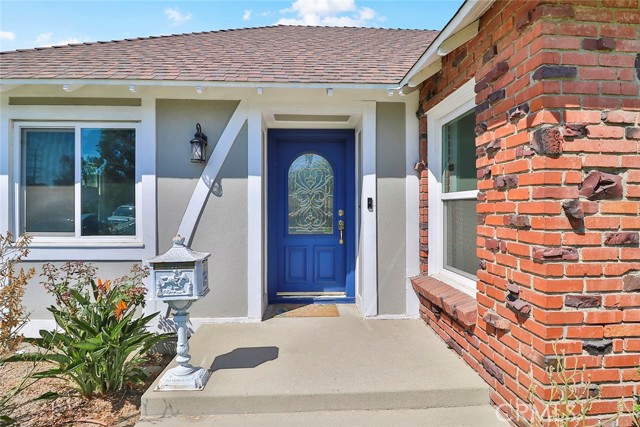 6819 Chisholm Avenue photo 3