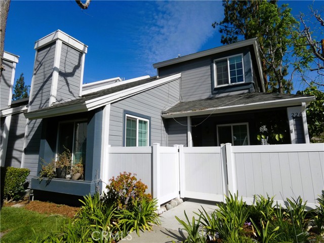 Detail Gallery Image 1 of 1 For 226 Walnut Ct, Azusa,  CA 91702 - 3 Beds | 2/1 Baths