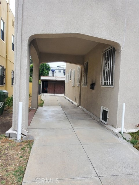 Image 3 for 641 N Irving Blvd, Los Angeles, CA 90004