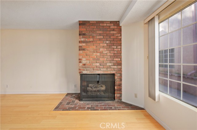8744 Darby Avenue, 3 photo 3
