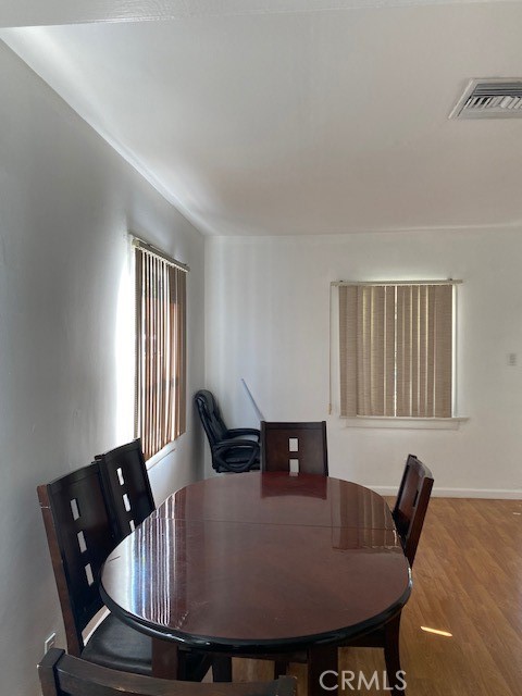 1134 Irving Avenue photo 2