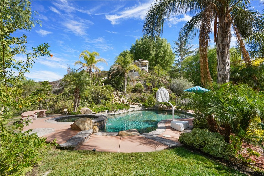 15325 Live Oak Springs Canyon Road, Canyon Country, CA 91387