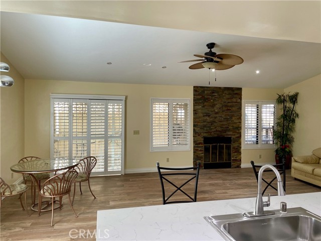 Detail Gallery Image 1 of 1 For 1384 Colonial Way, San Jacinto,  CA 92583 - 2 Beds | 2 Baths