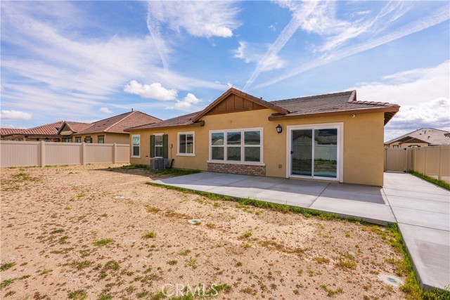 Detail Gallery Image 29 of 31 For 2061 E Donatello St, Lancaster,  CA 93535 - 3 Beds | 2 Baths