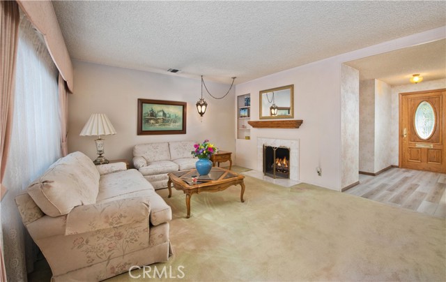 2746 North Brighton Street photo 3
