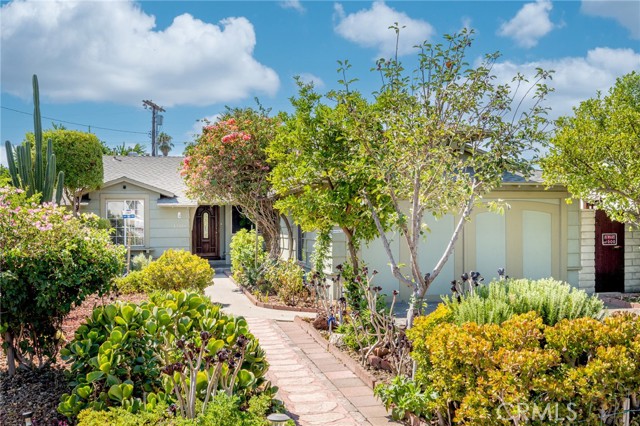 13358 Hartland Street photo 2