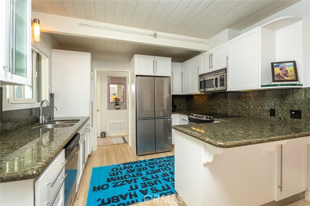 48a308c3 52ff 47c6 95dc 48a600176410