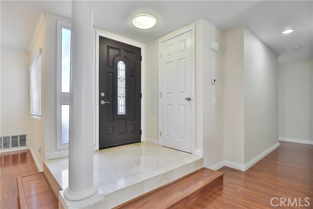 882 Birch Hill Street photo 8