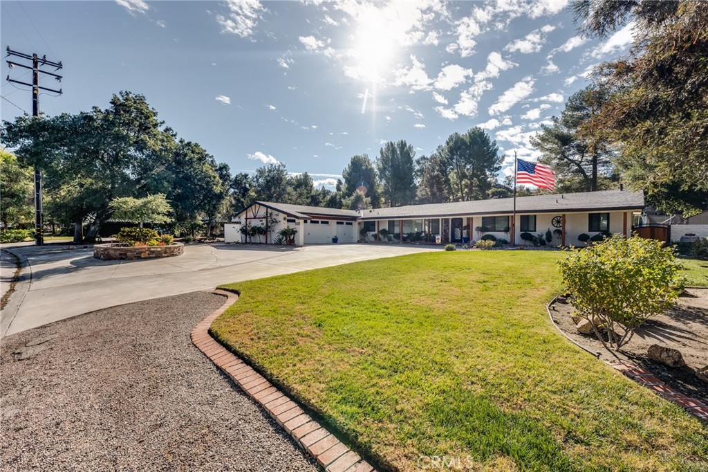 15932 Live Oak Springs Canyon Road, Canyon Country, CA 91387