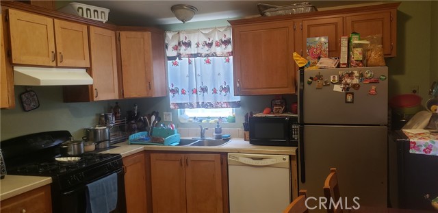 7560 woodman pl, 87 photo 8