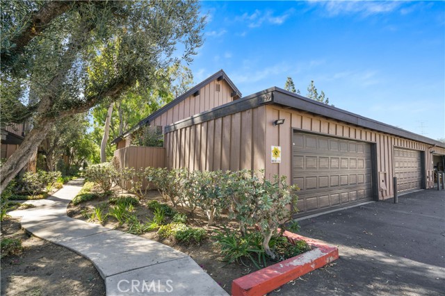 9749 Reseda Boulevard, 17 photo 6