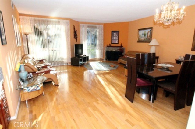 4242 Stansbury Avenue, 205 photo 5